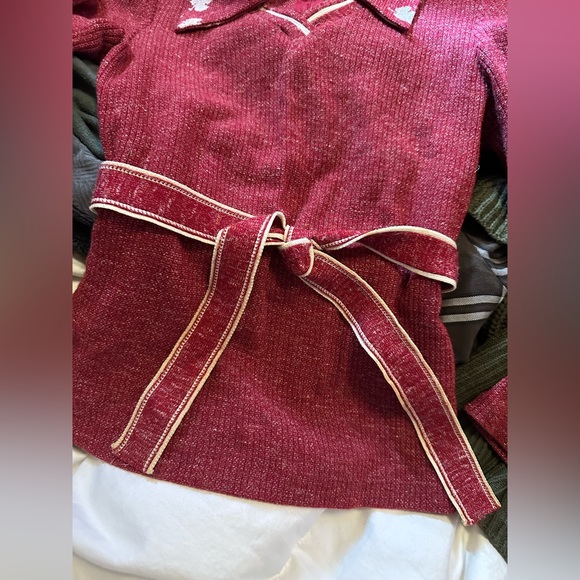 Vintage 1970s Red Knit Sweater with leaf Collar - Picture 3 of 10